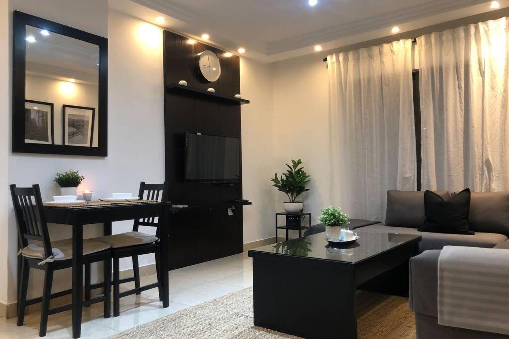 Luxury Apartment In Awesome Location In Амман Екстер'єр фото